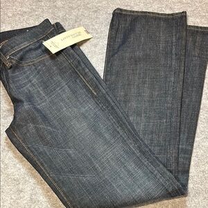 🔥 **Ultimate Chic: Levi's Premium City Boot Cut Jeans, size 26** 🔥